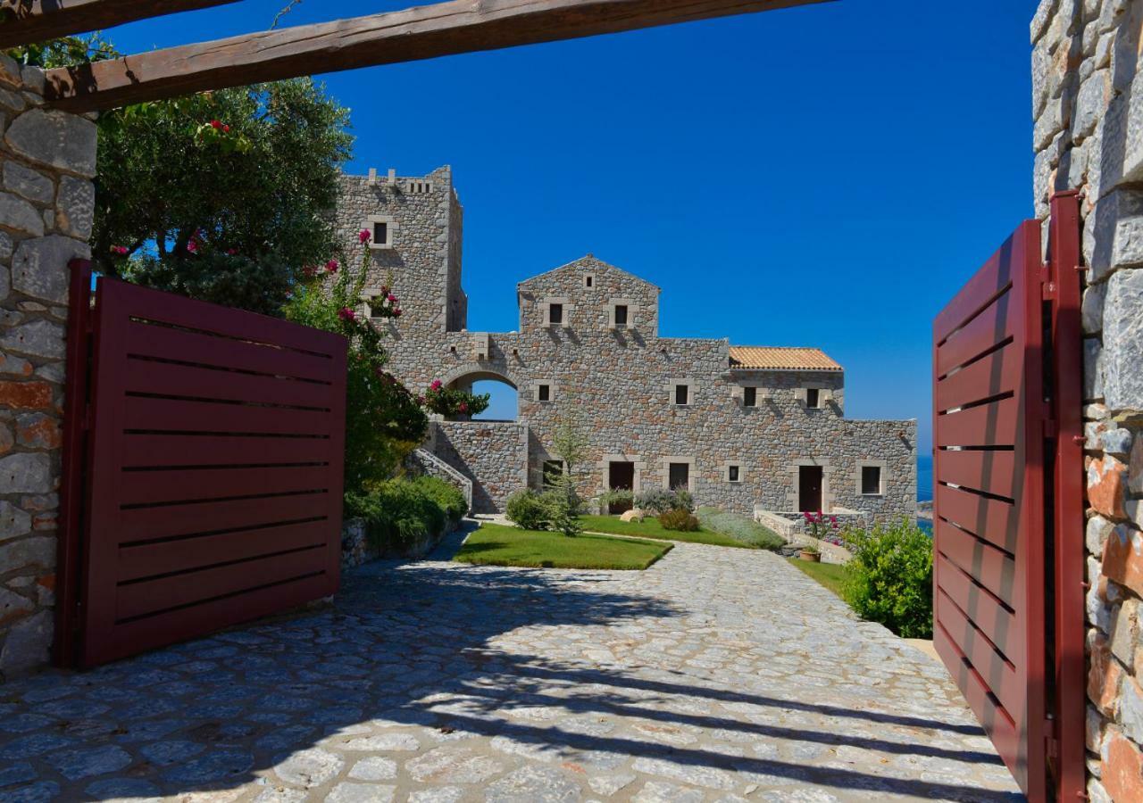 Focalion Castle Luxury Suites Pyrgos Dirou Luaran gambar