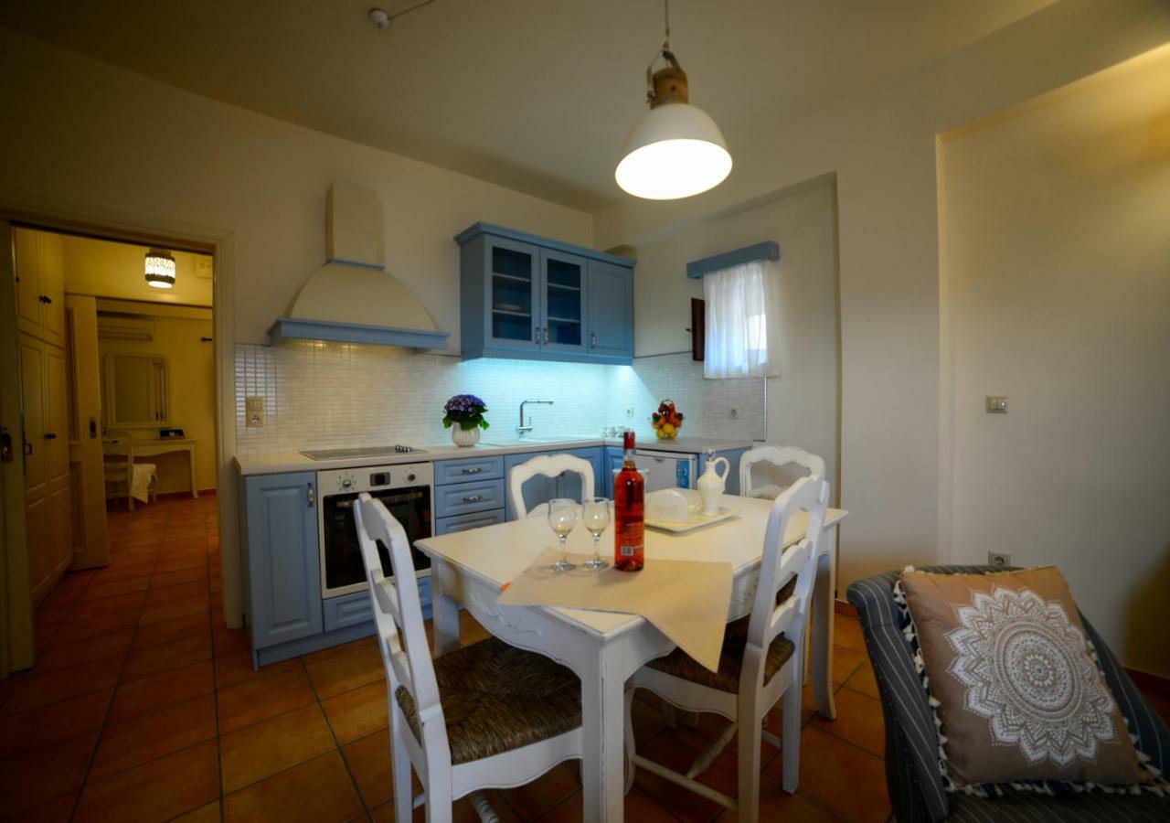 Focalion Castle Luxury Suites Pyrgos Dirou Luaran gambar