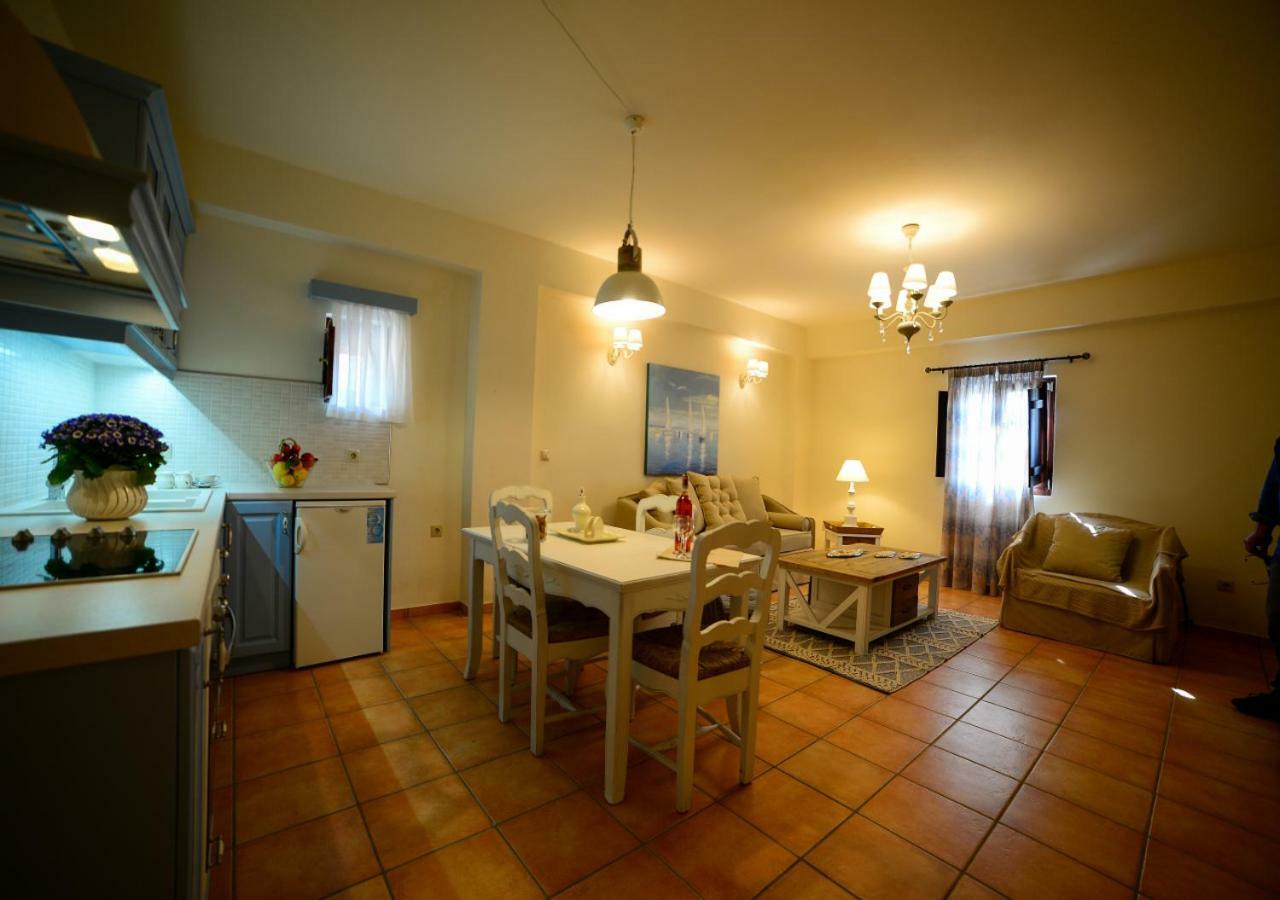 Focalion Castle Luxury Suites Pyrgos Dirou Luaran gambar