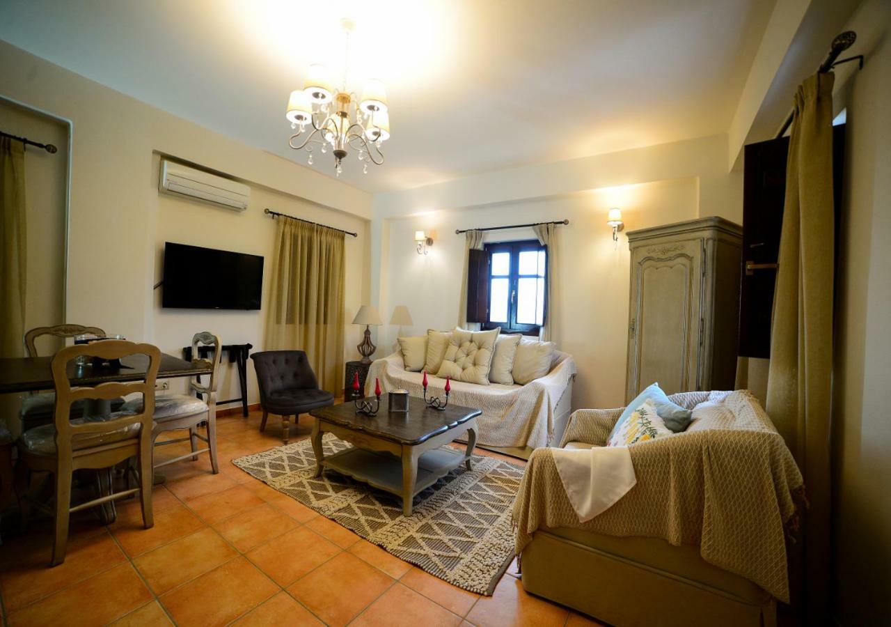 Focalion Castle Luxury Suites Pyrgos Dirou Luaran gambar
