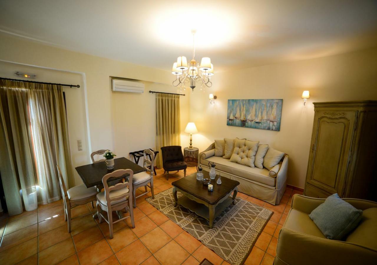 Focalion Castle Luxury Suites Pyrgos Dirou Luaran gambar