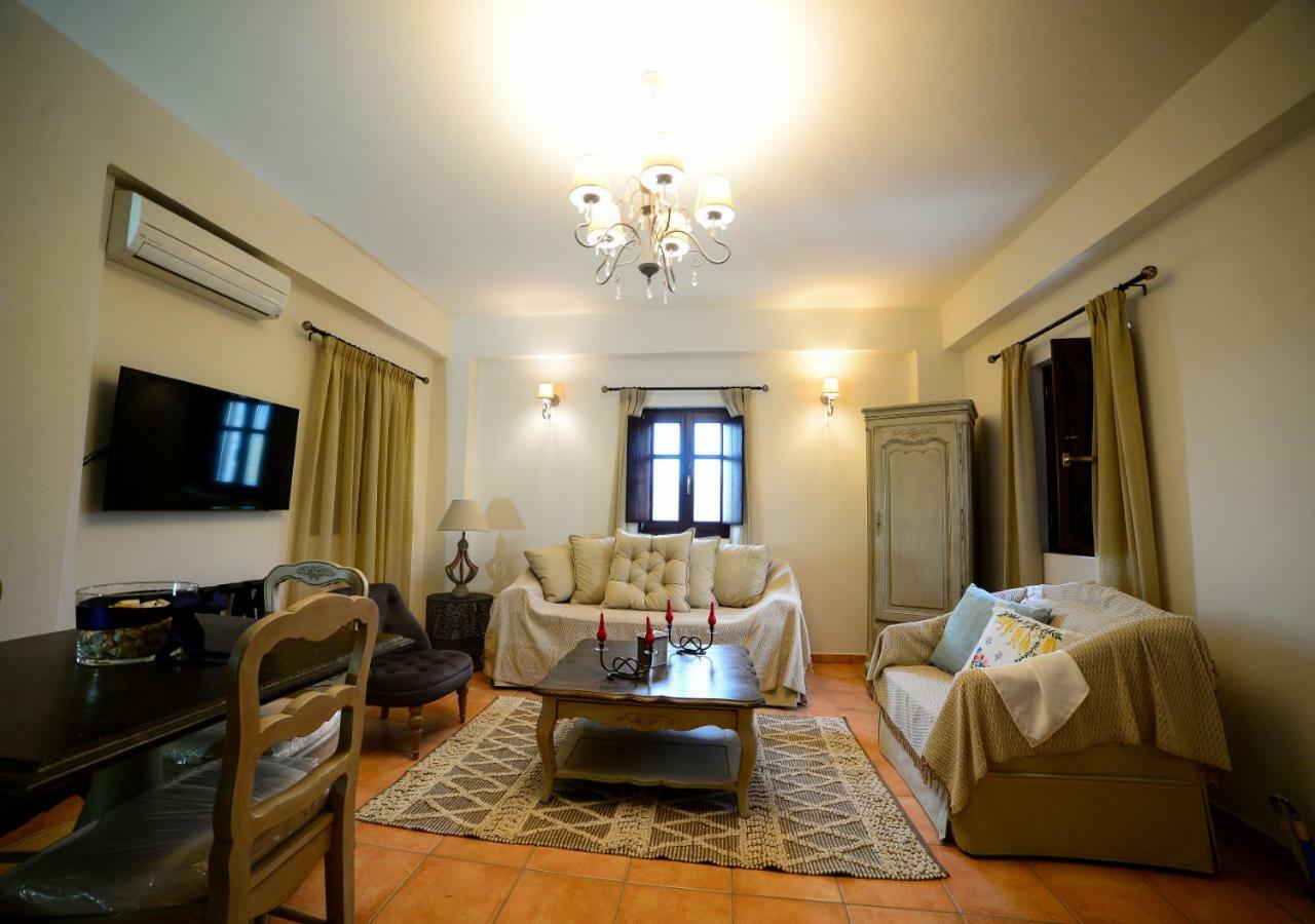 Focalion Castle Luxury Suites Pyrgos Dirou Luaran gambar